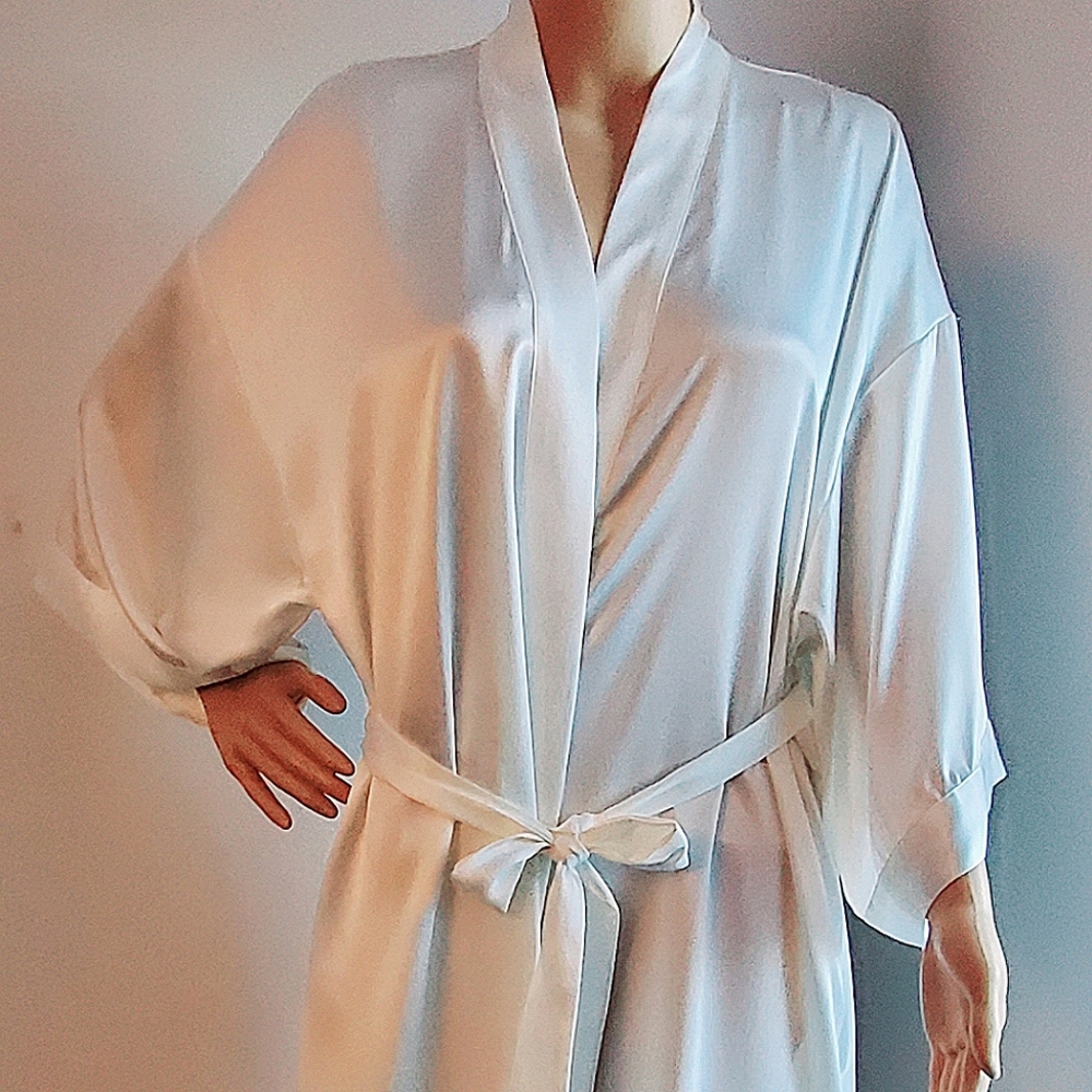 I do. Victoria's Secret bridal rop